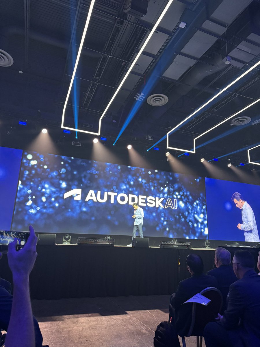 thecadgeek's tweet image. First there was AU. Now we have AI. Is Autodesk’s next vowel pairing - AA? #AU2023