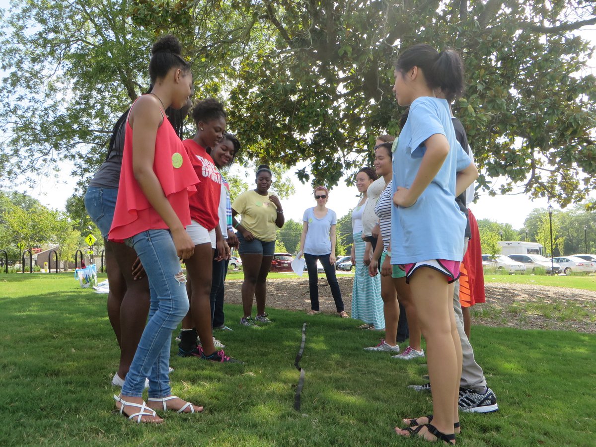 guidegti's tweet photo. "Believe it or not, the way you celebrate and talk about a young person’s achievements impacts their mindset."  

Check out How to Develop a Growth Mindset Within Youth via our partner, @intrepidperf: https://t.co/Cdy3fVjsNC. https://t.co/zD4pW5BcQD
