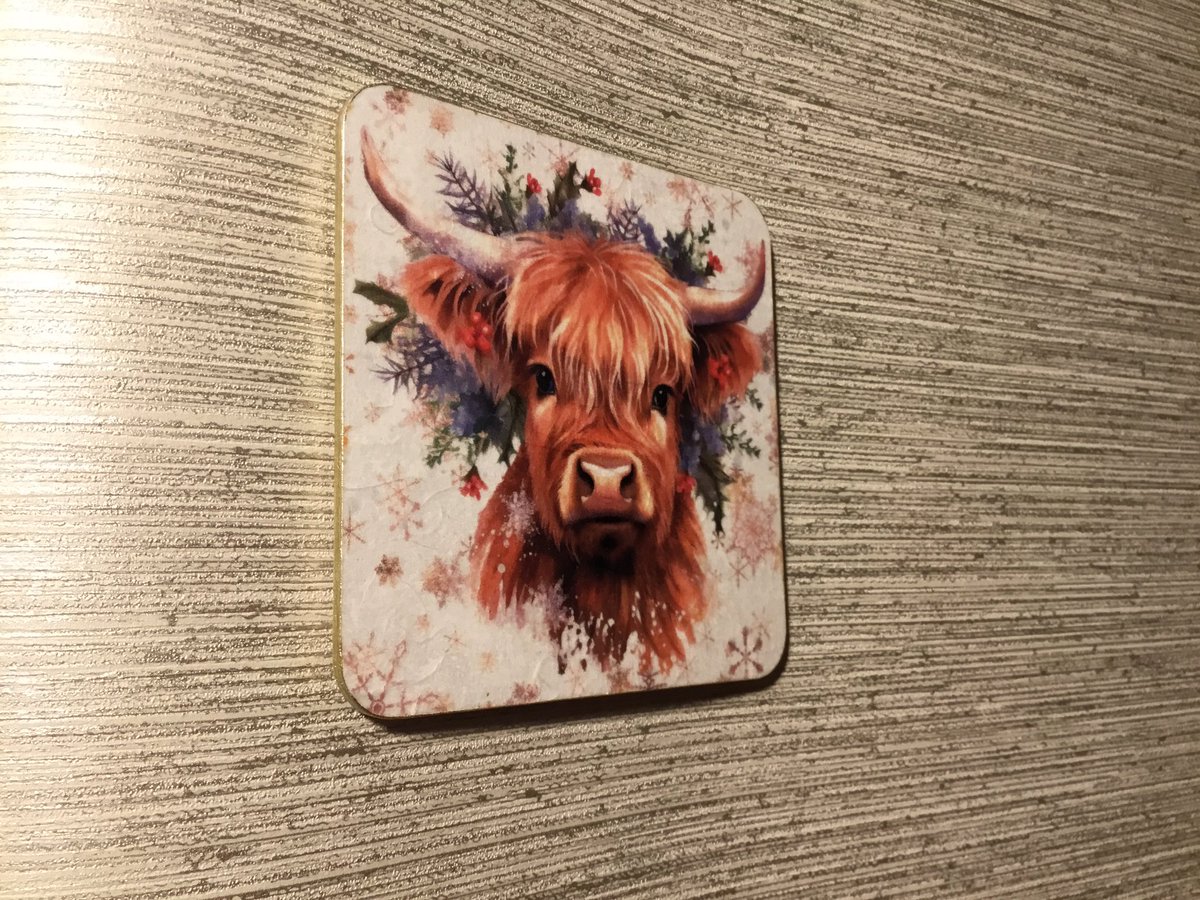 This festive set of lightweight wooden coasters could make a great present for a faraway friend as so easy to post! See
Etsy.com/shop/CharcottS… #coasters #cows #Christmasgiftidea #shopindie #etsyhandmade #craftshout #CraftBizParty #Christmas2023 #UKCrafters #handmade