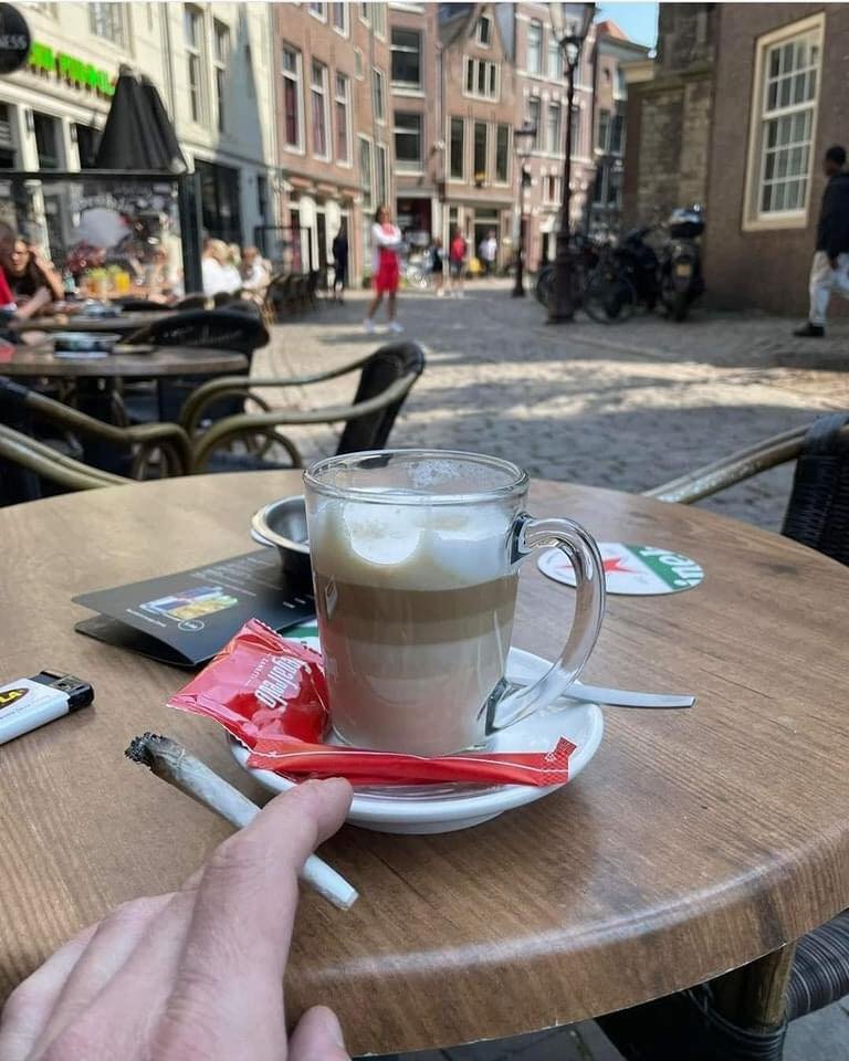 O sonho de todo maconheiro é viajar para Amsterdã
