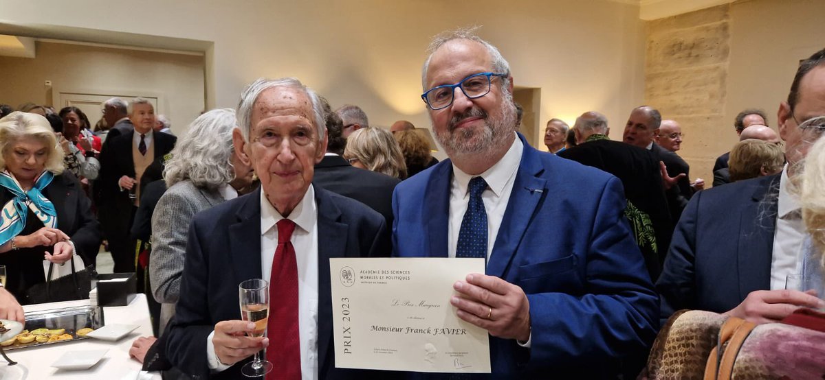 Très honoré d’avoir reçu le prix Georges Mauguin à l’académie des sciences morales et politiques pour « le maréchal Ney »
Avec la belle compagnie de Frédéric Encel , lui-même primé et démon maître Jean Tulard