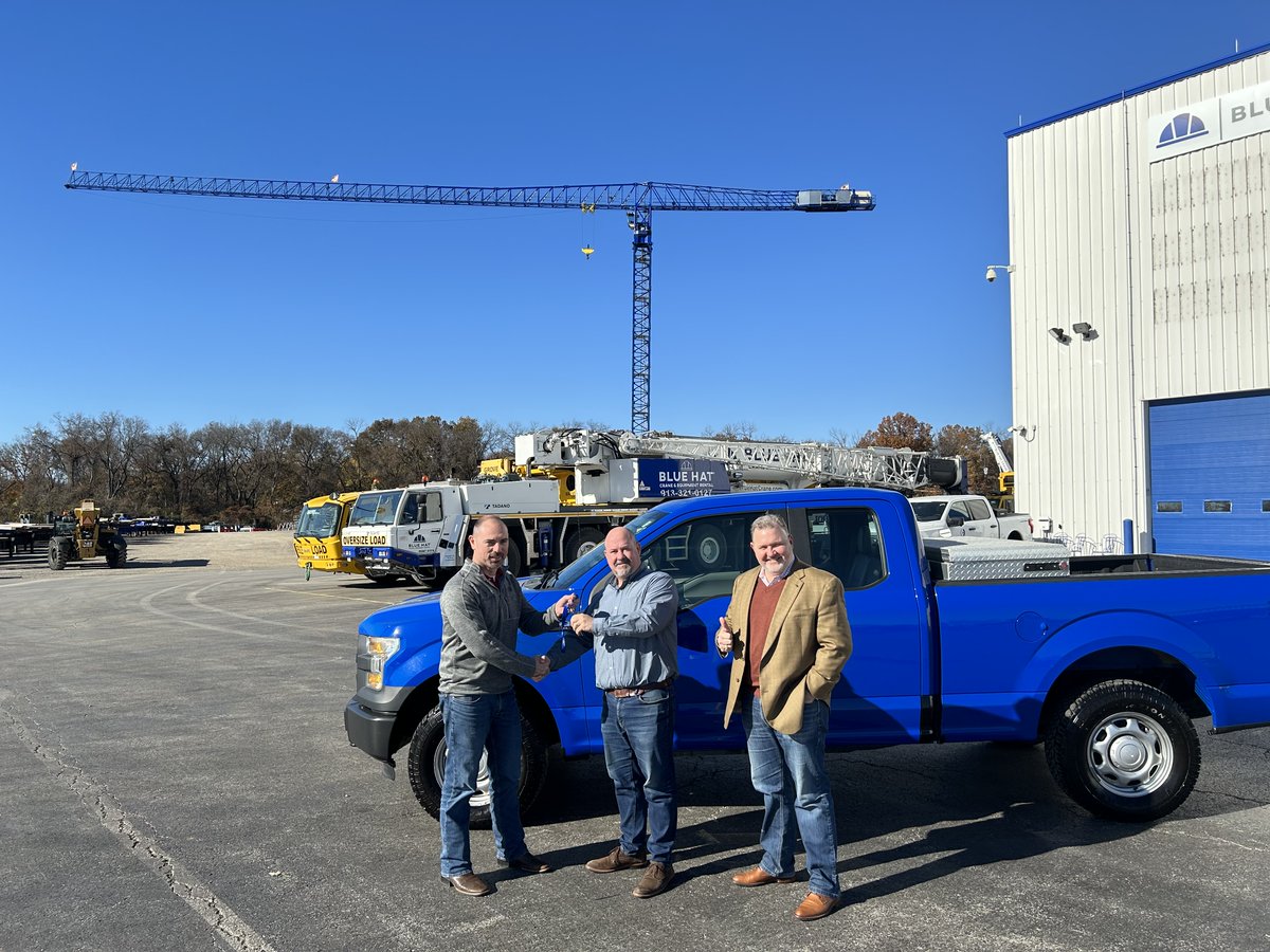 Blue Hat tweet media