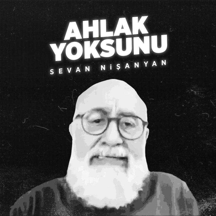 Atatürk'e karşı çok çirkin ithamlarda bulunan sapık ruhlu Sevan Nişanyan hakkında 5816 sayılı kanunun gereği yapılmalıdır. Ahlaksız herife bak sen!