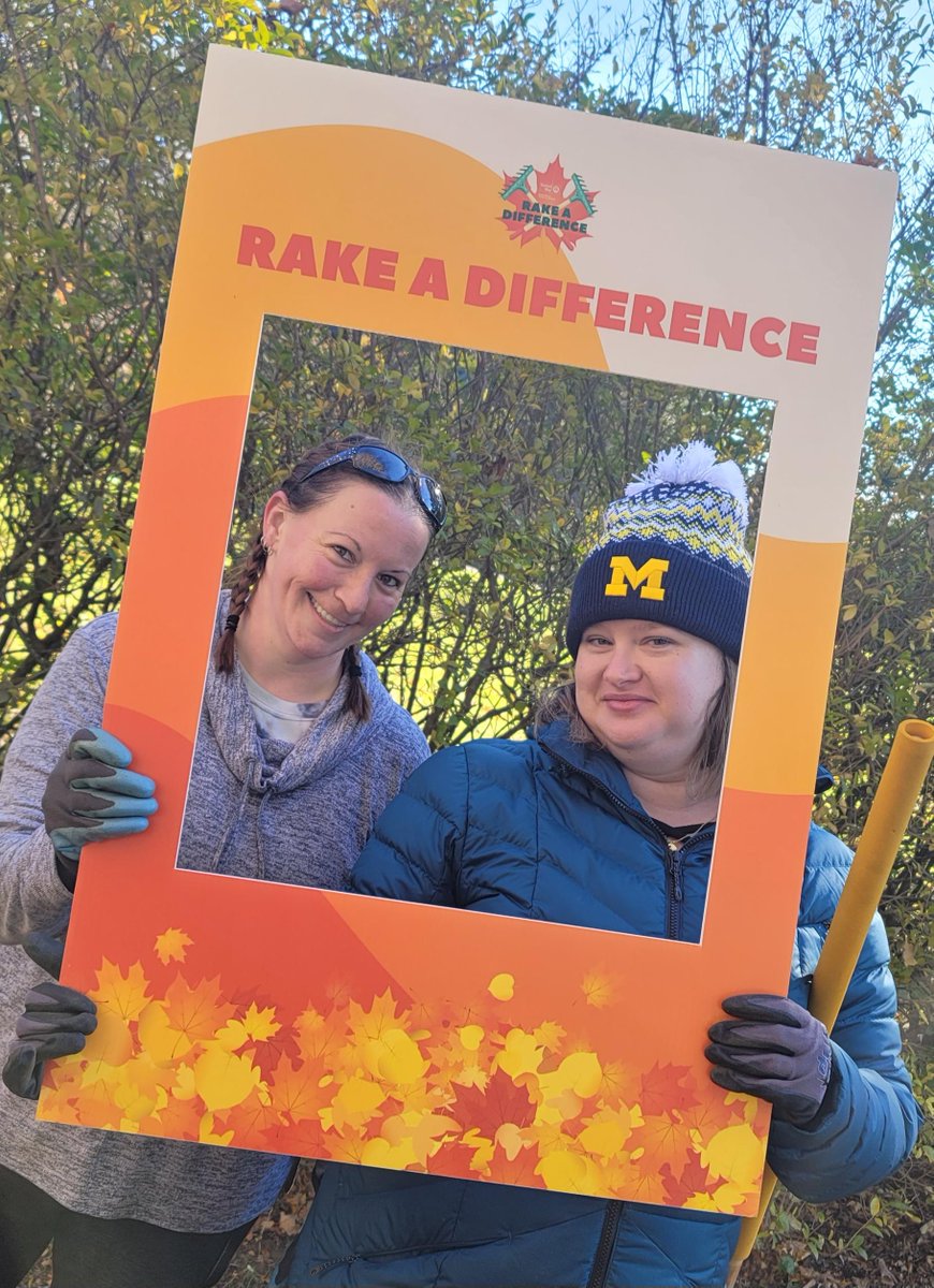 1stSourceBank's tweet image. Our Michigan Team participated in @UnitedWay_SWMI&apos;s #RakeADifference! And it looks like they had a lot of fun too!