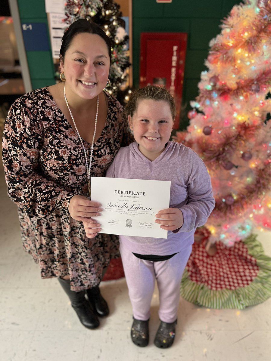 EmmalynnEdmonds's tweet photo. Congratulations to our Summit Elementary Spelling Bee champion, Gabby!! @SummitWildcats #SummitStruck https://t.co/CBfM6wnXS0