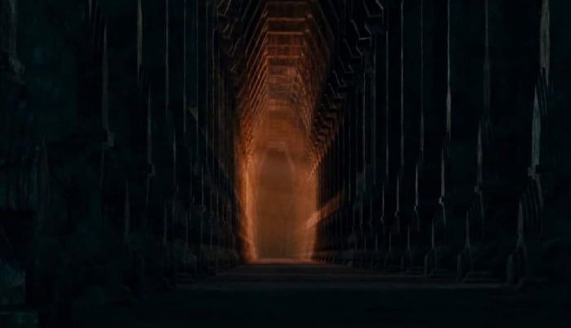 ElMundoTolkien's tweet photo. "No te preocupes. Siempre hay una luz al final del túnel. Todo irá a mejor"

La luz al final del túnel: https://t.co/cvEzLB4KHJ
