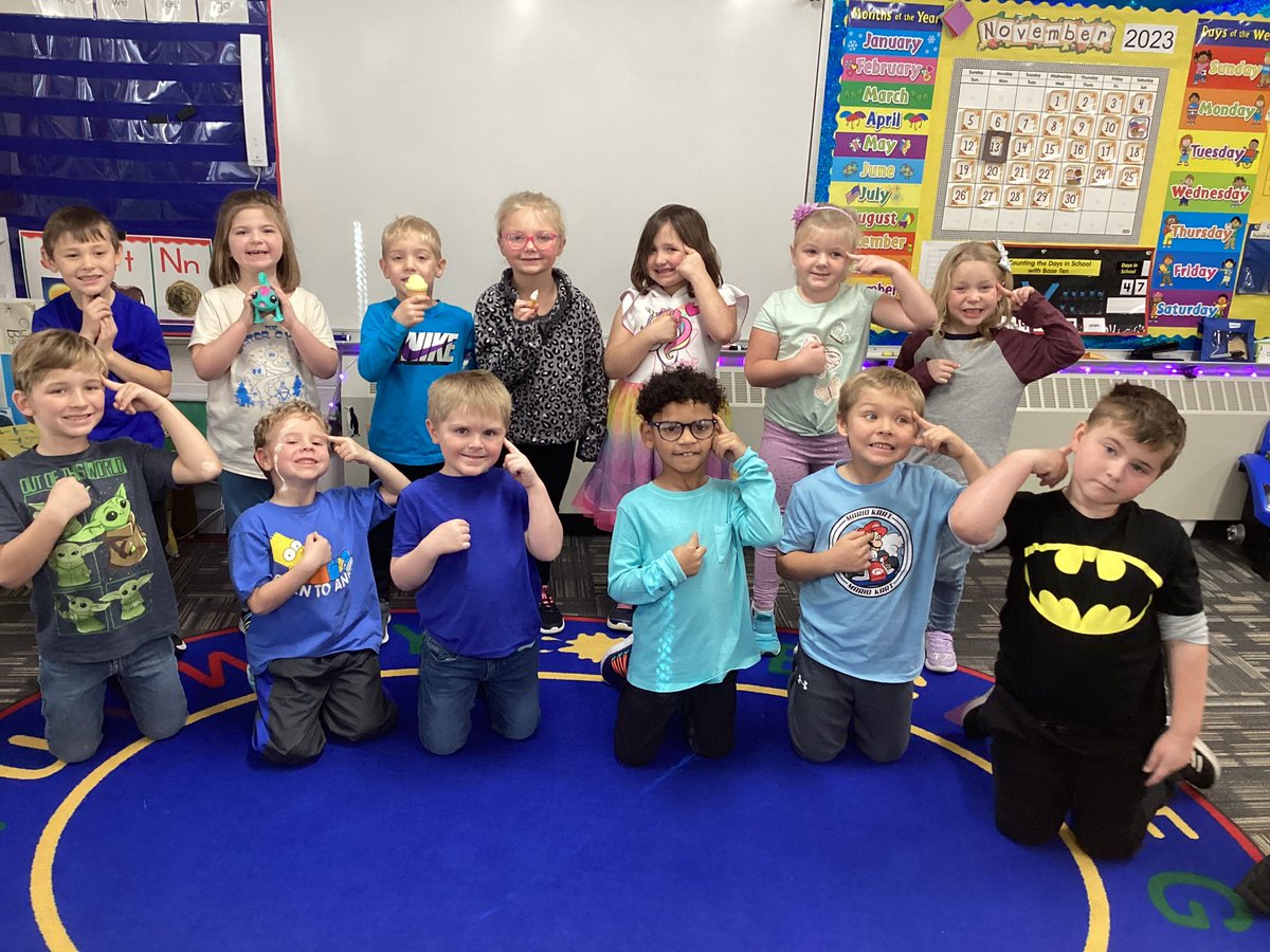 Check out these incredible, interesting, intelligent, and independent Kinders learning about short vowel Ii this week!  They have an iguana, ice cream cones, and liquid lipstick (that has short vowel Ii in the middle of the word)!  They are incredible!