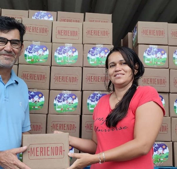 CORPOELECBAR_'s tweet image. Un total de 520 Kits de Meriendas distribuyó #Asoelec a los niños y niñas de las familias del sector eléctrico en el estado #Barinas.