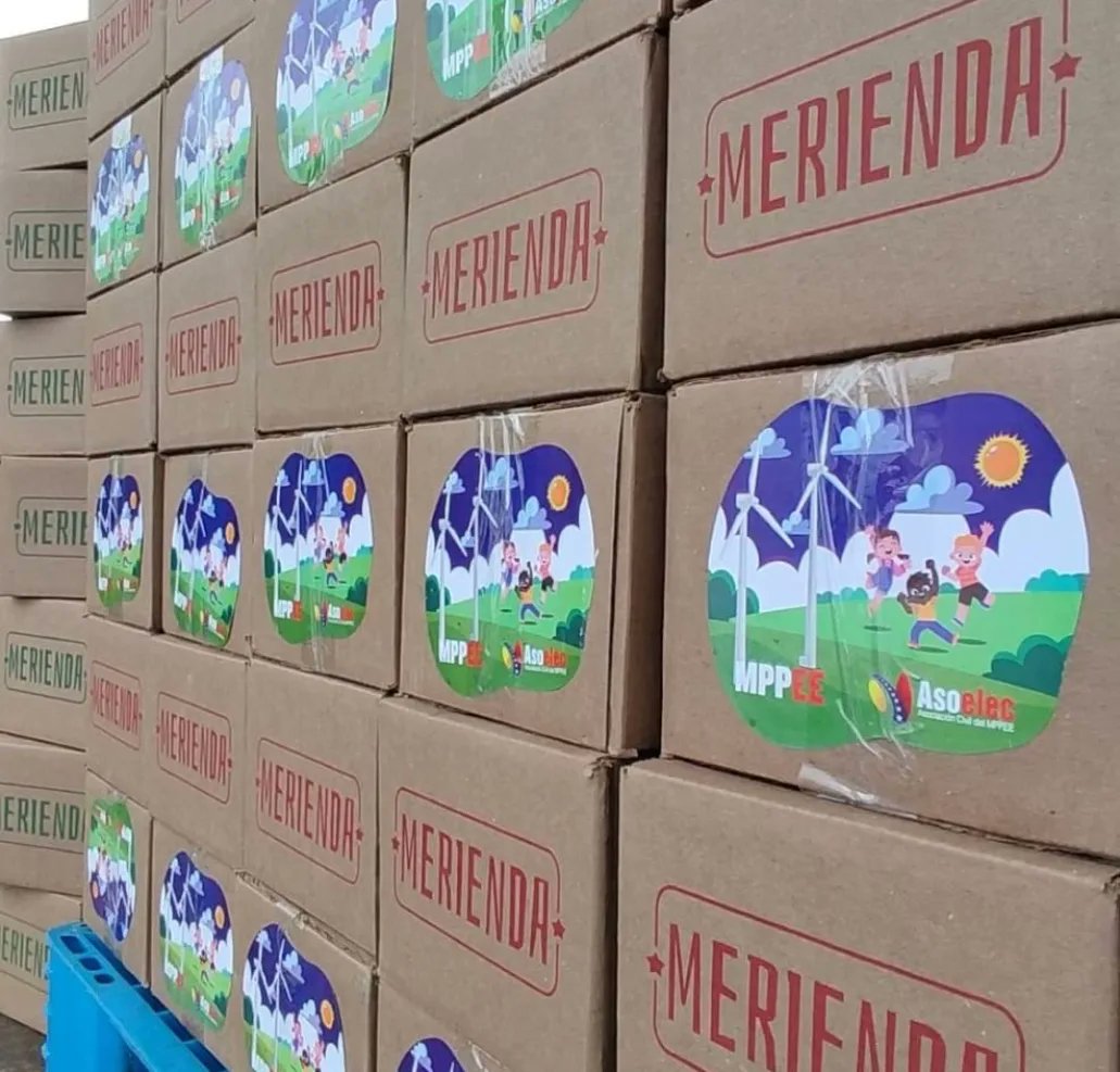CORPOELECBAR_'s tweet image. Un total de 520 Kits de Meriendas distribuyó #Asoelec a los niños y niñas de las familias del sector eléctrico en el estado #Barinas.