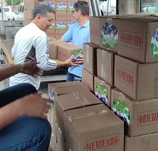 CORPOELECBAR_'s tweet image. Un total de 520 Kits de Meriendas distribuyó #Asoelec a los niños y niñas de las familias del sector eléctrico en el estado #Barinas.