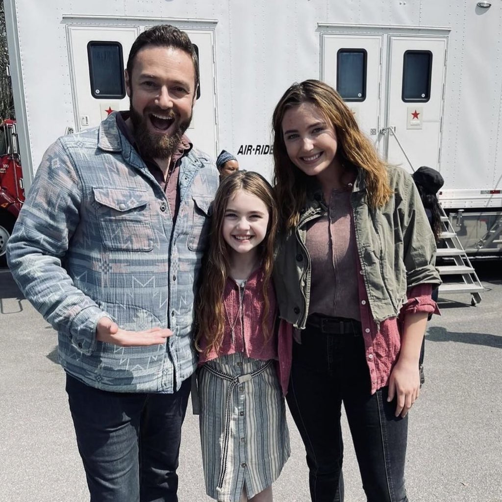 Ross Marquand with the actresses who play Gracie through the years 🥺 #TWD #TheWalkingDead