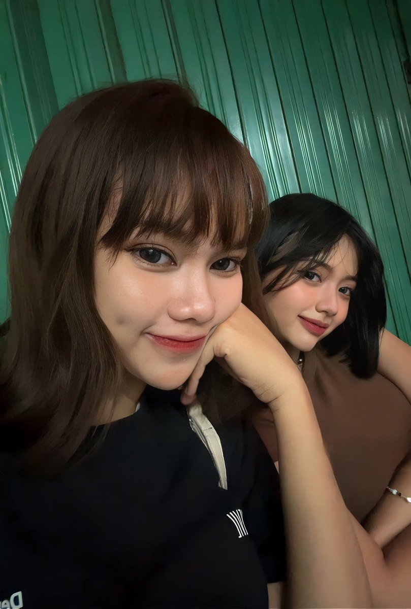 homejoyyfull's tweet image. Mau cerita sedikit.
Aku tuh selalu filter buat orang yang jadi temen bener2 deket gitu,tahun lalu sampai sekarang ada, namanya sandra.
Ini dia orangnya,anak cantik yang selalu mau aku intilin mulu tiap hari hahaha.
Waktu masih di priok kita bener2 tiap hari berduaaa…