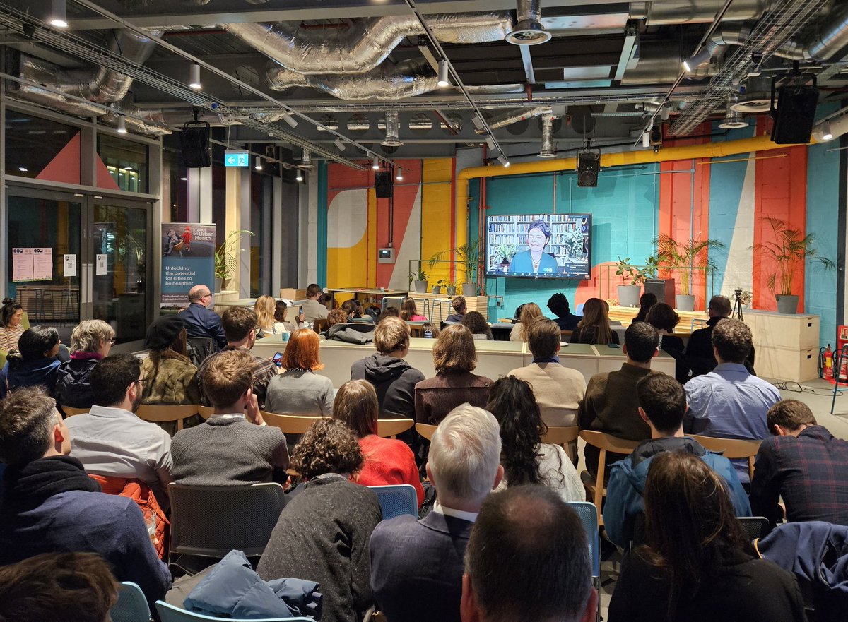 Inspiring keynote speech from @KateRaworth on Global Doughnut Day! 🌐🍩 A vision for a thriving, socially just, and ecologically safe future challenging traditional economic thinking. It's time to transform our mindset for a better world!