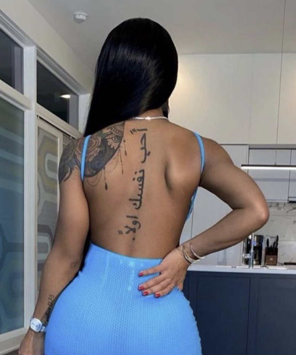 Jadayshaaa's tweet image. How do y’all feel about spine tattoos?