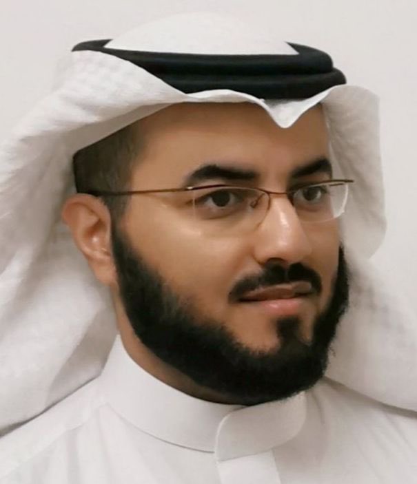 ووفق اليوم على إنشاء جمعية (أدب الطفل وثقافته)،وهي أول جمعية أهلية غير ربحية، تعنى بأدب الطفل وثقافته، بالمملكة العربية السعودية، وتشرف عليها وزارة الثقافة.

ومن أعضاء مجلس إدارتها، الزميل في
#قسم_الأدب_والبلاغة_والنقد 
د. إسماعيل بن أحمد السماعيل. 

نسأل الله له التوفيق والفلاح.