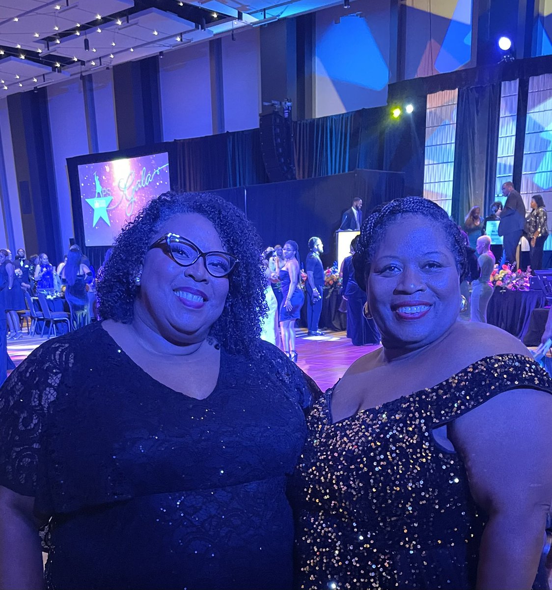 Candice R. Henry tweet media