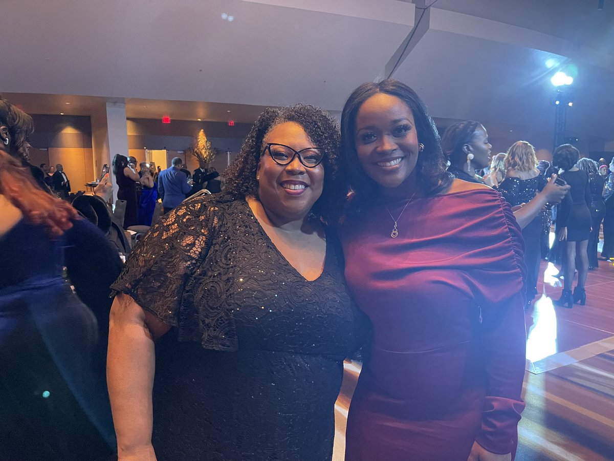 Candice R. Henry tweet media