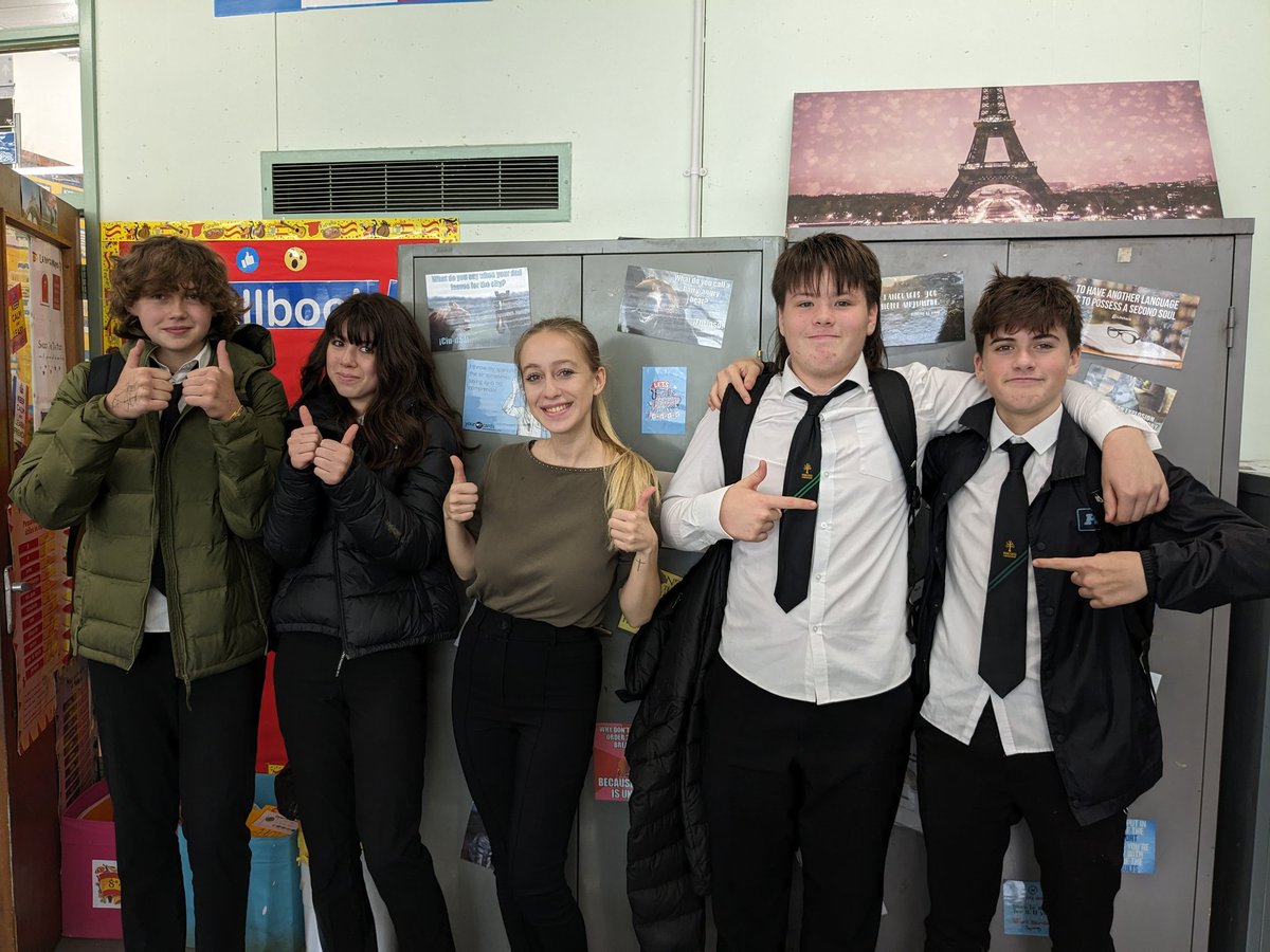 PencoedILdept's tweet photo. @MFLMentoring @PencoedComp a warm welcome to our mentor from Cardiff Uni, Natalia. Pupils really enjoyed their sessions today. https://t.co/xh6QxYBFQZ