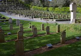 Many congratulations to all involved in the publication of 'Life Lives Beyond the Grave: The Story of the German Military Cemetery at Fort George and those buried there'. An invaluable record of the German servicemen who lived and died here in #Guernsey 1940-43 @Volksbund @CWGC