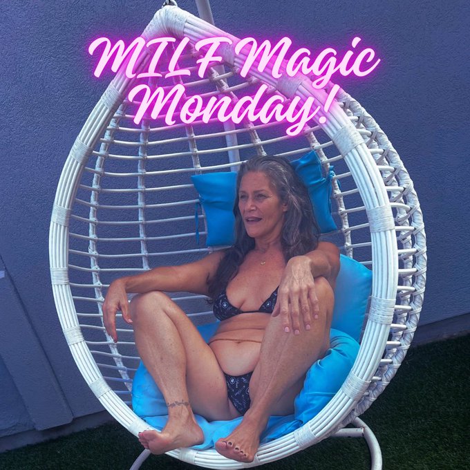 Let me shower you in Mature MILF Magic! That ass tho🍑 #monday #milf #magic #mommy #mature https://t.<a href="/tag/mommy"class="tags"><span>#mommy</span></a><a href="/tag/magic"class="tags"><span>#magic</span></a><a href="/tag/monday"class="tags"><span>#monday</span></a><a href="/tag/milf"class="tags"><span>#milf</span></a><a href="/tag/mature"class="tags"><span>#mature</span></a>