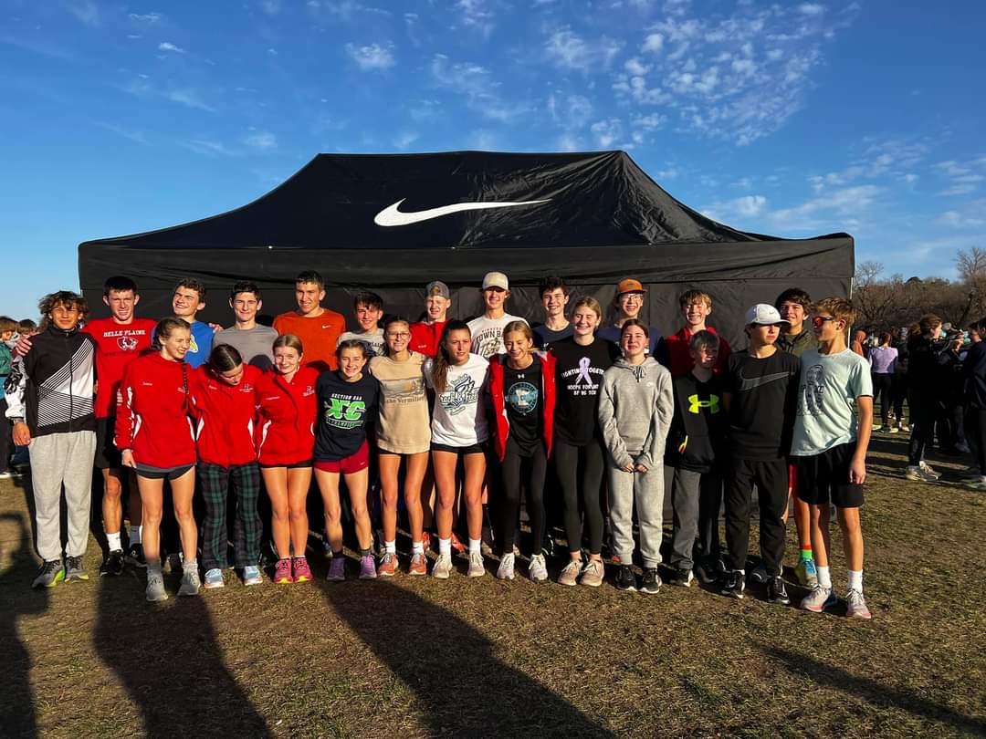 BClub79346's tweet photo. BPXC runners had great 5ks at Nike Cross regional meet against 4,000 runners representing 7 states. Boys finish 27th out of 227 teams. Girls finish 38 out of 131 teams. https://t.co/qjBctQp73l