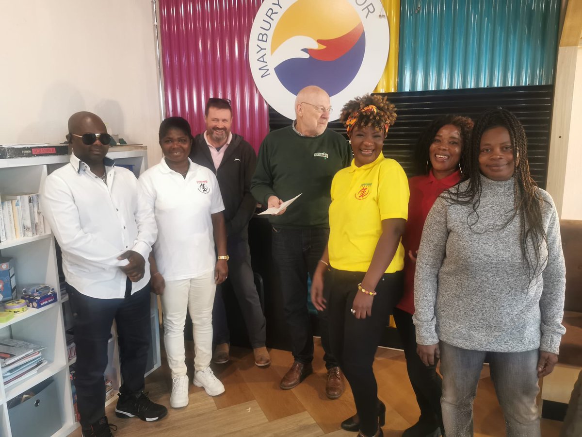 GhanaHarlow's tweet image. Ghana union Harlow Presentation @ Maybury Open Door and Harlow Foodbank midday today, keeping our promise on our fundraising efforts to support our aforementioned partner charity. #togetherwestanddividedwefall #ProudOfHarlow #communitytogetherness #lendahand @BigUpHarlow #harlow