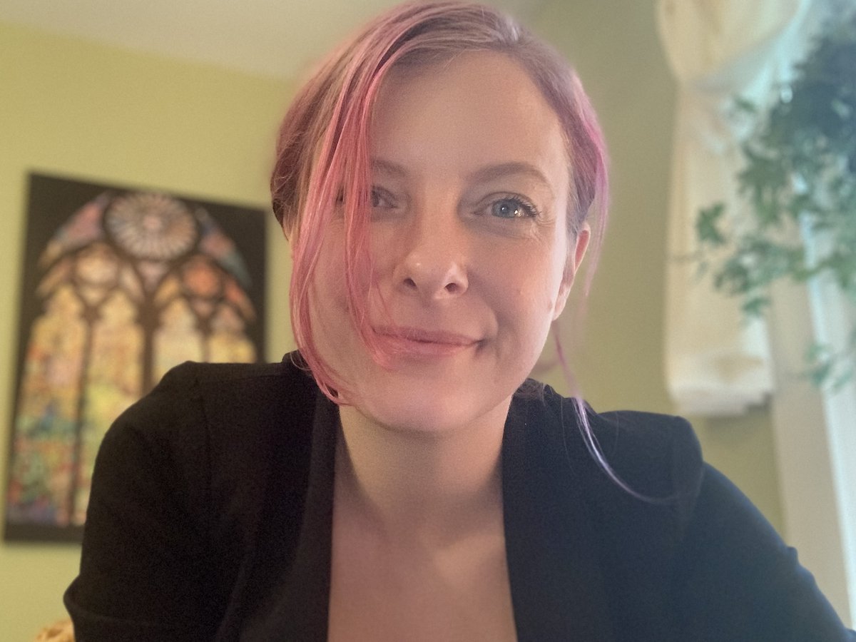 damianradcliffe's tweet image. This week we are hosting @DannyParker99 on campus @uoregon, as part of the Hearst Demystifying Media series run by @UOsojc. 

Danny is a PhD Candidate at the School of Journalism and Mass Communication @UWMadison. Her research examines the role communication ecologies play in the…