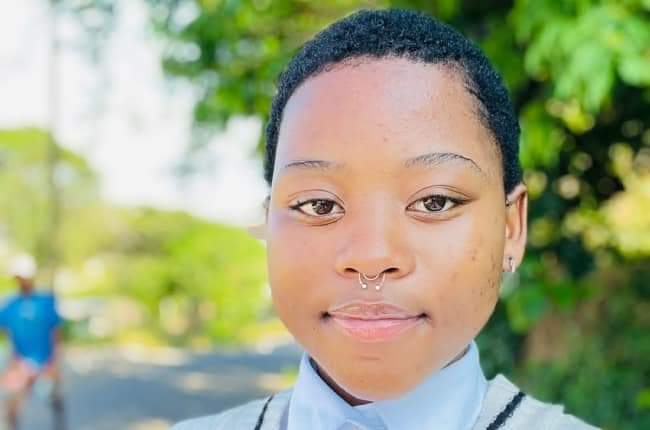 LeratoPillayZA's tweet image. Congratulations are in order for this Mzansi Girl 🇿🇦🇿🇦🇿🇦🇿🇦
This is Super dope 
Chris Brown used the voice of a Young South African 🇿🇦 college girl named Naledi Aphiwe on his song “ Shooter “ and guess what he did 🥰.  He credited her a million dollars &amp;amp; still listed her as one of…