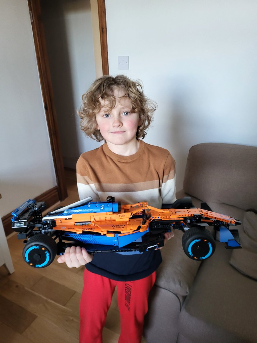 Laura Jayne Clark tweet media