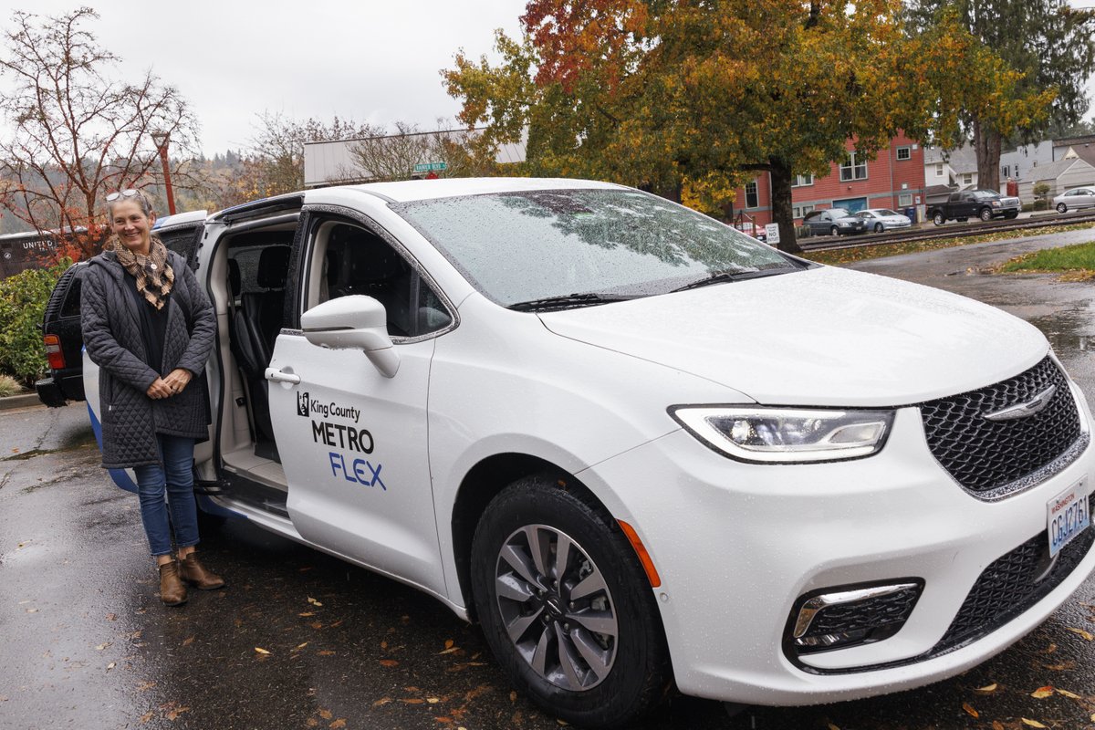 Metro Flex was proud to support Veterans Day celebrations in Issaquah. Join our riders in other Metro Flex service areas by downloading the app. Use it to book rides on minivans and travel to local places for the price of bus fare! Transfers at no charge. kingcounty.gov/MetroFlex