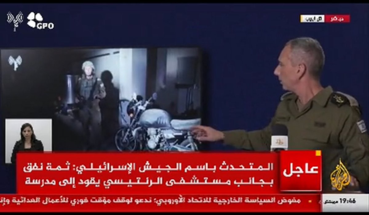 ابني عمره ٥ سنين بحكيلي بابا شوف الكذاب .
جيش البامبرز بكامل معداته وًتقنياته يلجىء إلى سيناريوهات هوليود 😂😂😂😂
