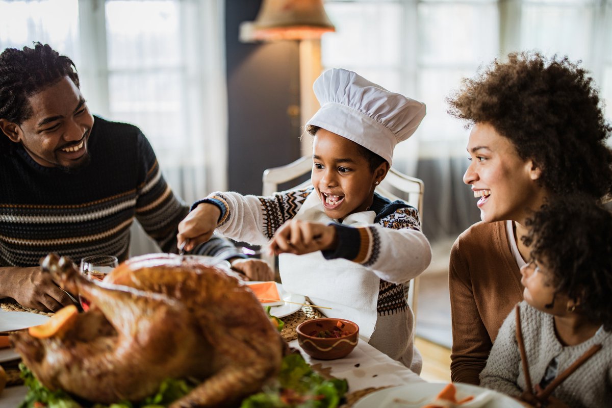 Turkey? Check. Stuffing? Check. Keeping risky habits out of the kitchen this Thanksgiving? Let’s discuss! Dive into our guide for a foolproof holiday. 🦃🥧 fsis.usda.gov/news-events/ne…