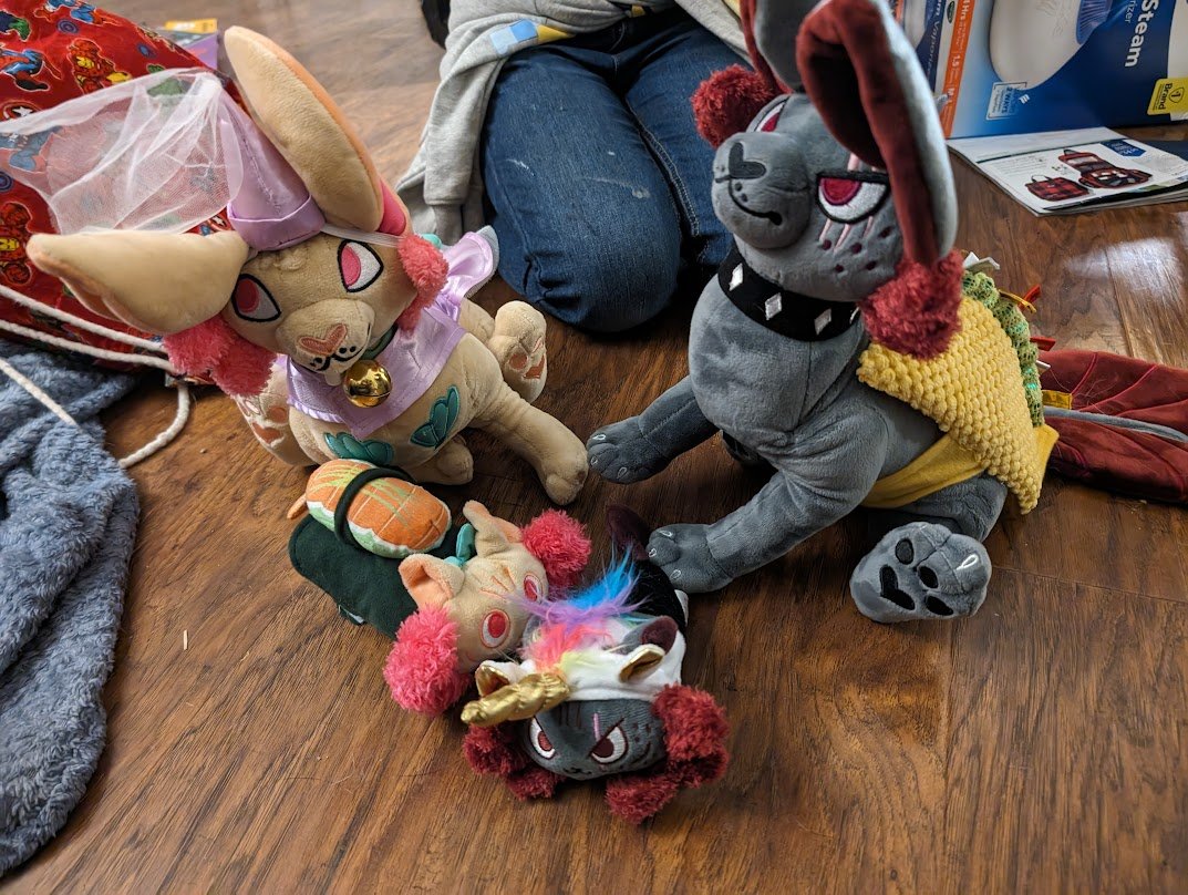 @KikiDoodleTweet Forgot to share. Friend's kids were over, and realized that their favorite purrmaids could fit into pet costumes. Even the little ones fit into reptile sized costumes!