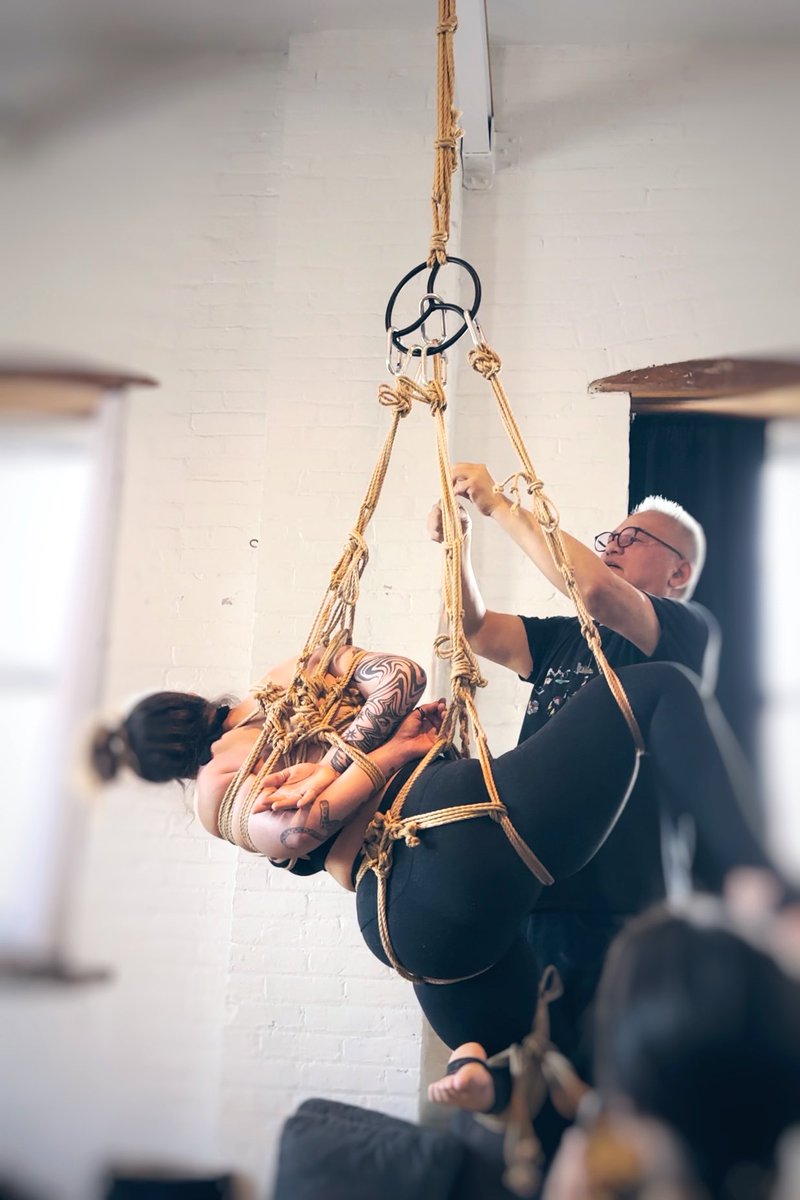 Had such a fun Sunday at the <a href="/temple/">Temple</a> leaning single point suspension from <a href="/Nawashi_Kazami/">風見蘭喜</a> ❤️‍🔥 次お会いした時はホワイトキャッスルに連れて行きます😂😂😂  Blessed to see you, <a href="/BondageYou/">Japanese Mistress Kiko Rope</a> and <a href="/DominaDynasty/">D I A  D Y N A S T Y</a> 🤭