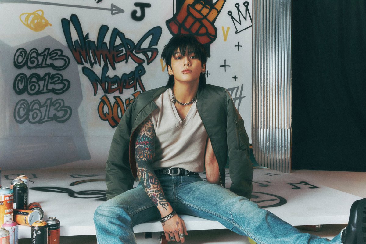 tksovers's tweet photo. Jungkook is now the 2nd K-Act with the MOST #1 Hits on Billboard Global 200 Chart History, surpassing Blackpink !! https://t.co/JrgL2r3OpI