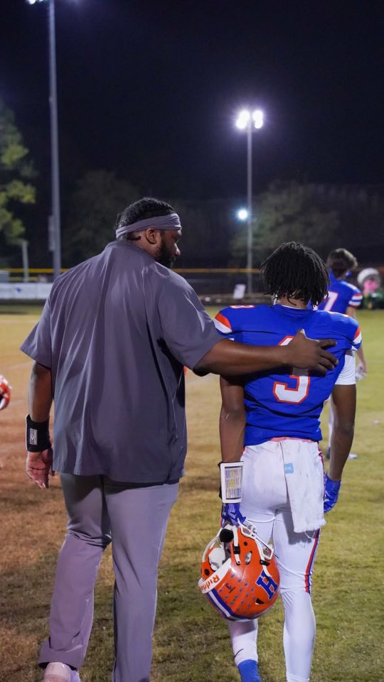 BruceLeroy80's tweet photo. @dru_goldsmith07
Junior Season:
60 catches
972 yards
10 tds
#CFW3 https://t.co/sKpHAr7uKT