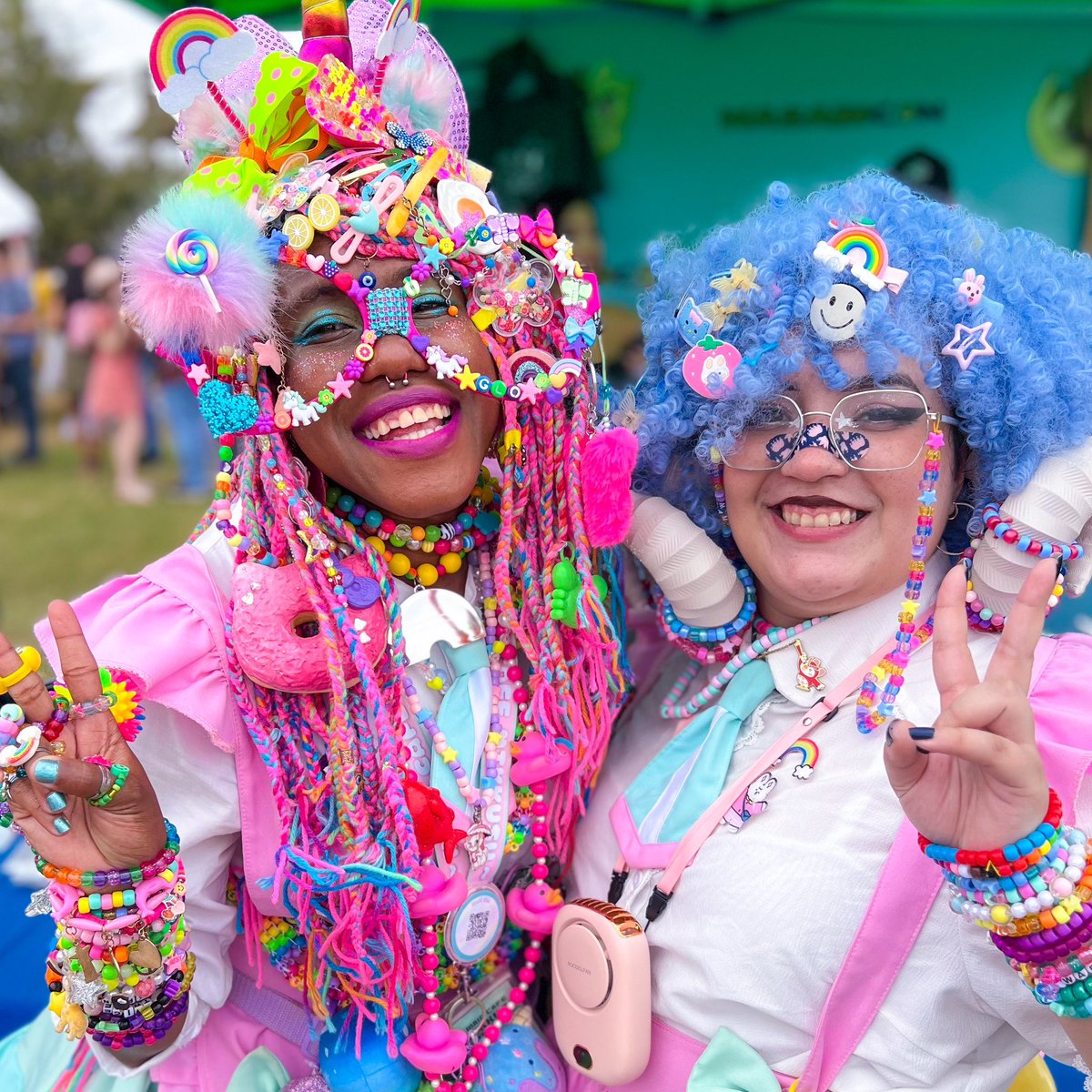 Exciting news! 🎉 We'll be bringing all the charm of #kawaii #maid magic to <a href="/fanexposf/">FAN EXPO San Francisco</a> from Nov 24th - 26th. 🌟 But that's not all - we're also teaming up with the ultra cute Ai Hoshi Cafe for our first #maidcafe collaboration!

store.epicphotoops.com/fan-expo-san-f…