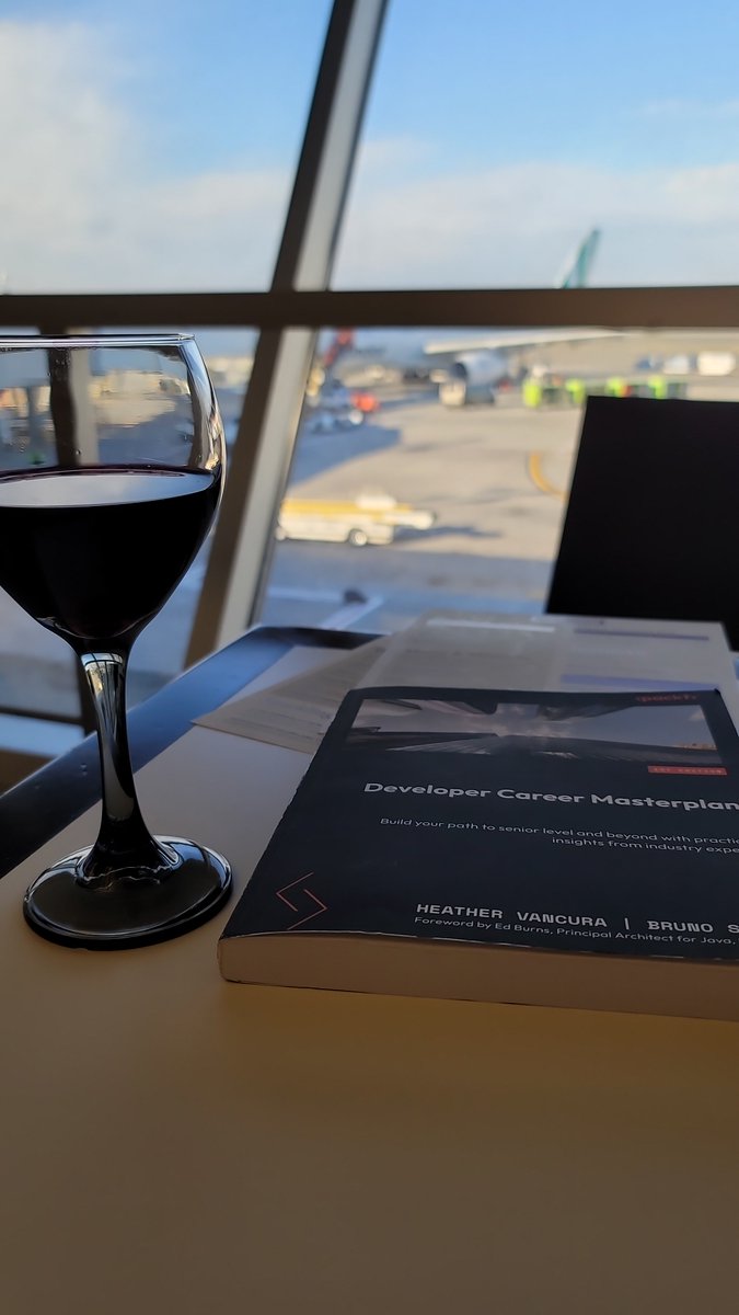 edburns's tweet image. I read @heathervc and @brjavaman's book and now I am flown all over the place to talk about and do development. You can too! #CareerGrowth #careerguide #codingbooks #developerskills