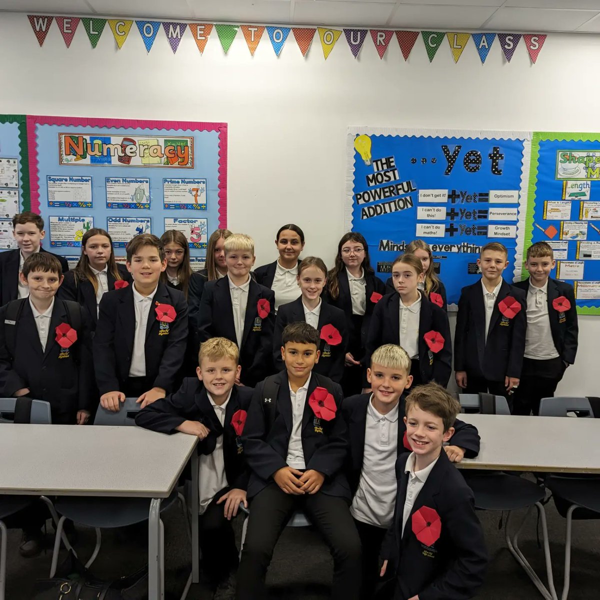 mrscullen_aths's tweet photo. Remembrance Day 2023 🏵️
Year 7 worked hard making their own poppies to wear to Afon Taf's Remembrance Day service #lestweforget🌹 #TeamTâf https://t.co/E7Qfv61bT6