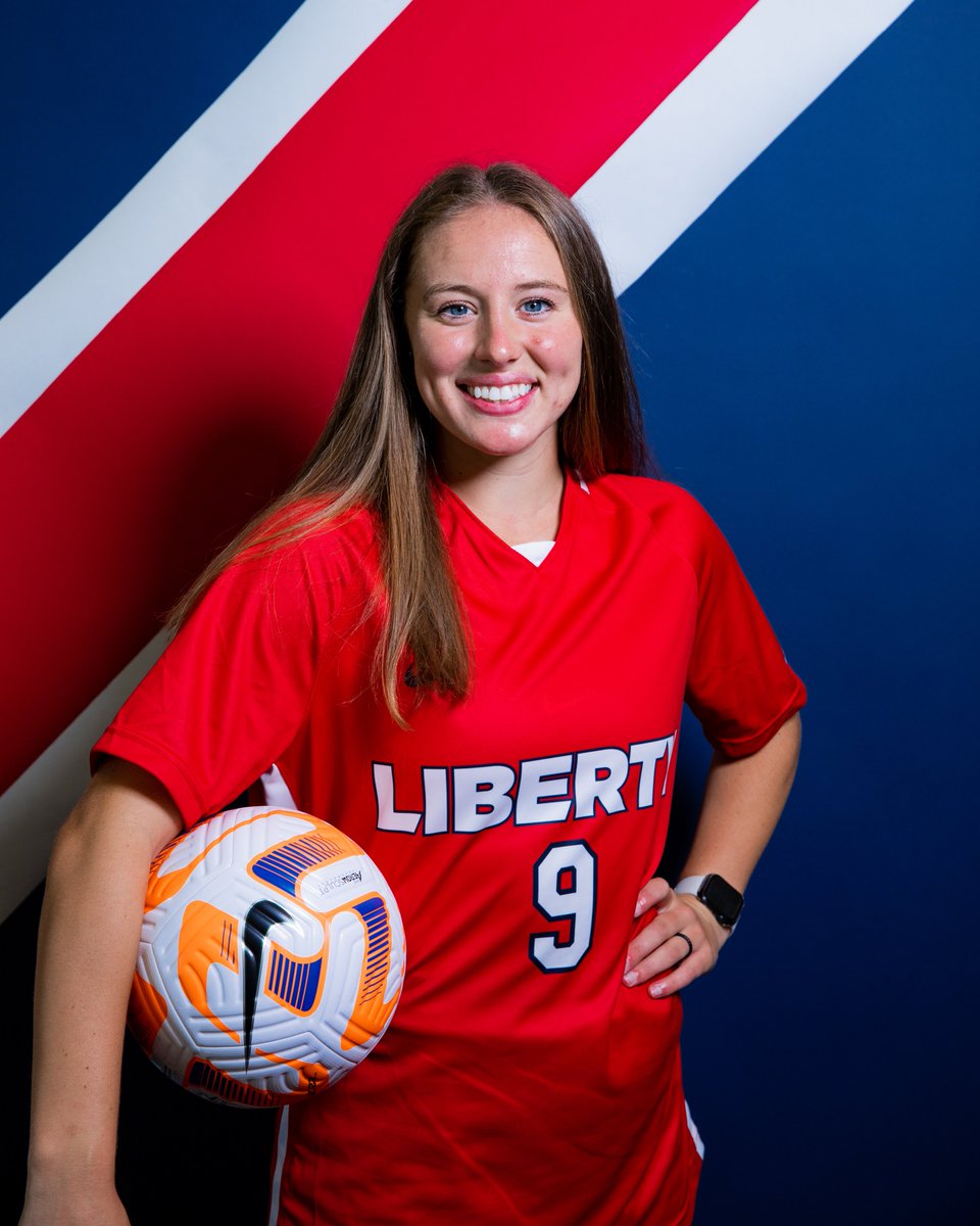 LibertyWSoccer's tweet photo. Our very own Rebekah Earnest was ranked 8⃣7⃣ by @TopDrawerSoccer in their top 100 rankings! 🥳

Bekah is the top-ranked player in @ConferenceUSA. 

Check the full rankings 👉 https://t.co/Gc476a3bCj https://t.co/qheU4JnwIs