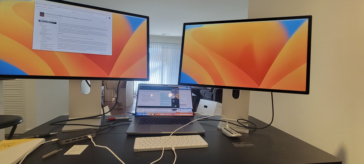 guysnovelutumba's tweet image. The kind of monitors that make you code 24/7. 

#ai #datascience #software_engineering