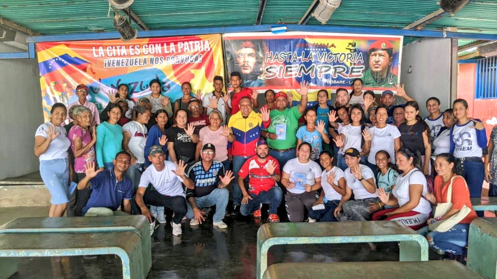 PSUV - Municipio Iribarren/Estado Lara (@psuviribarrenve) on Twitter photo Municipio Iribarren 🚩🚩 Parroquia Aguedo Felipe Alvarado
Se realizó Conversatorio Comunal "El Esequibo es nuestro" en defensa de nuestra soberanía.
#EsequiboX5EsVenezuela
<a href="/venezuelatoda_/">Venezuela Toda</a> <a href="/EsequiboOficial/">Comisión Defensa del Esequibo</a> <a href="/NicolasMaduro/">Nicolás Maduro</a> <a href="/delcyrodriguezv/">Delcy Rodríguez</a> <a href="/dcabellor/">Diosdado Cabello R</a> <a href="/PartidoPSUV/">PSUV</a> Municipio Iribarren 🚩🚩 Parroquia Aguedo Felipe Alvarado
Se realizó Conversatorio Comunal "El Esequibo es nuestro" en defensa de nuestra soberanía.
#EsequiboX5EsVenezuela
<a href="/venezuelatoda_/">Venezuela Toda</a> <a href="/EsequiboOficial/">Comisión Defensa del Esequibo</a> <a href="/NicolasMaduro/">Nicolás Maduro</a> <a href="/delcyrodriguezv/">Delcy Rodríguez</a> <a href="/dcabellor/">Diosdado Cabello R</a> <a href="/PartidoPSUV/">PSUV</a>