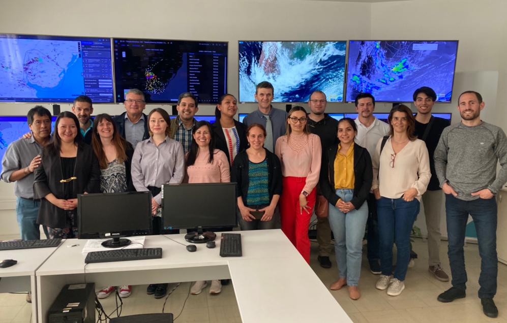 🌎 A great experience! The instructors covered different products and application areas: nowcasting, fog, ocean, fires, aerosol, vegetation, data access and processing, the new generation of satellites and more. And we also visited INUMET, the Uruguayan Institute of Meteorology.