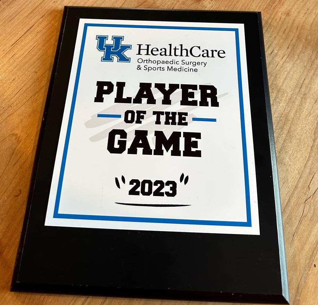 Congratulations to this week's UK Orthopaedic Surgery &amp; Sports Medicine Player of the Game, Aven Blair of Lexington Catholic High School Football!🏈
