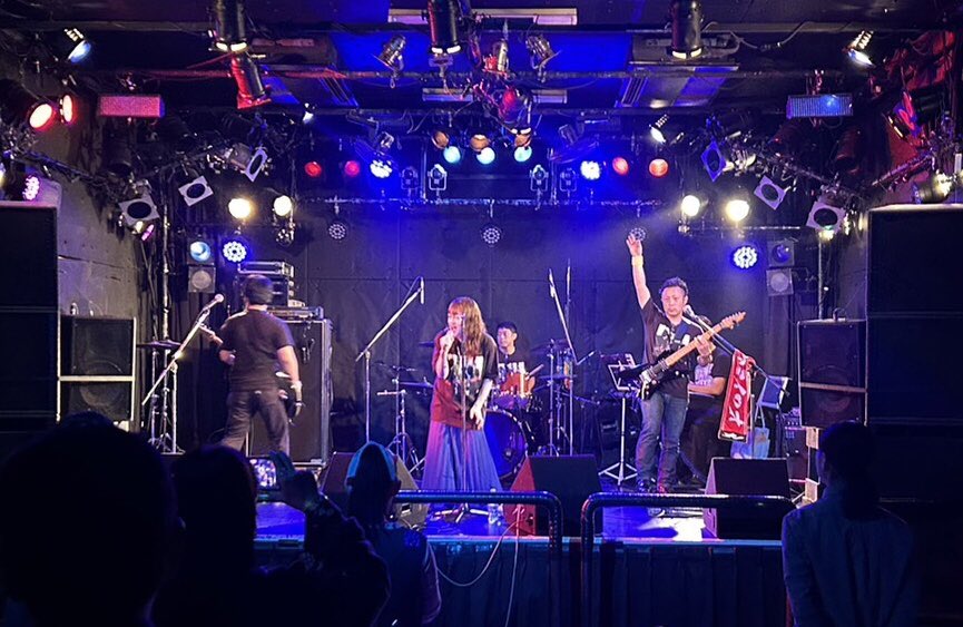 hayamiiwao's tweet photo. 11月11日のライブに来てくださった皆様
、アストロボンバーズ、Youth26、SONICスタッフの皆様、ありがとうございました♪
とっても楽しいライブでした😊
あまりに楽しかったので
燃え尽き症候群のような状態です💦
また、次回が楽しみです
#アストロボンバーズ
#youth26
#actonimpulse
#いわきsonic https://t.co/WQ94EMp3m7