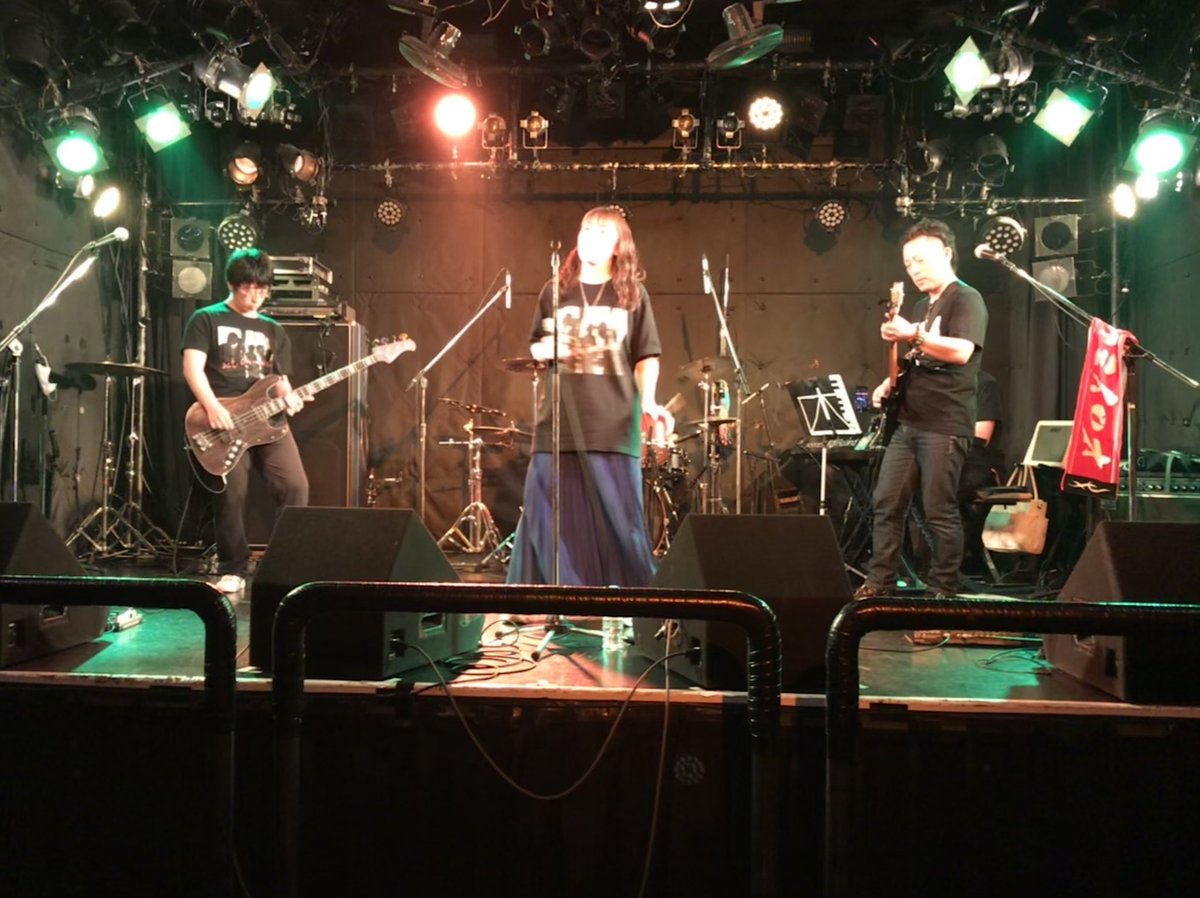 hayamiiwao's tweet photo. 11月11日のライブに来てくださった皆様
、アストロボンバーズ、Youth26、SONICスタッフの皆様、ありがとうございました♪
とっても楽しいライブでした😊
あまりに楽しかったので
燃え尽き症候群のような状態です💦
また、次回が楽しみです
#アストロボンバーズ
#youth26
#actonimpulse
#いわきsonic https://t.co/WQ94EMp3m7