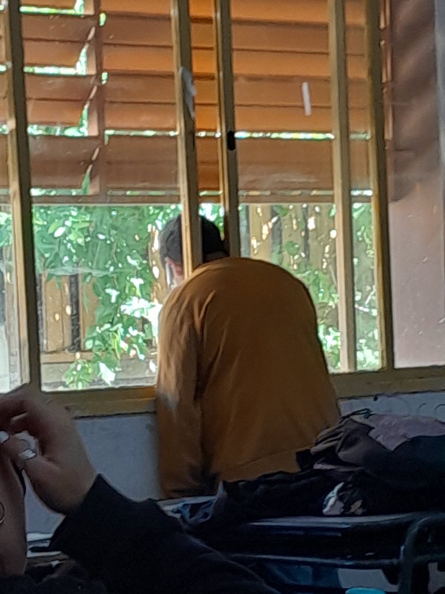 Pov: cierran notas