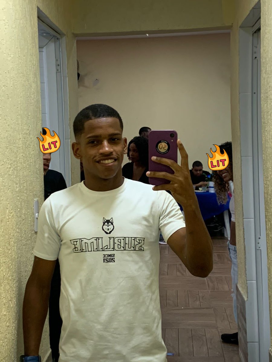 Maycon_parede's tweet photo. 😁/🤨 https://t.co/8gWFGhIT0N
