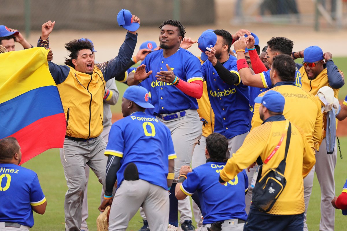 chendd_pop's tweet photo. And for international tournaments fans:

#SanSalvador2023
🇲🇽🥇: first senior champion ever

#eurobaseball2023
🇪🇸🥇: first champion since 1955

#Santiago2023 
🇨🇴🥇: first continental champion since 1965 
Baseball World Cup

What a year. https://t.co/LwoBdU6AQL