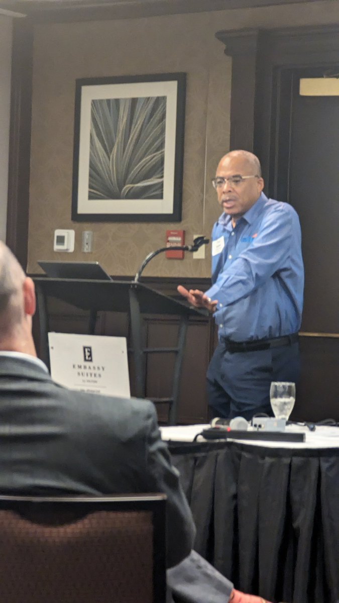 cjolowsky's tweet photo. ASHP Presidential Officers Retreat. Past President Walker sharing the leadership role of ASHP in DEI work. @ASHPOfficial https://t.co/CU5pdt7gia